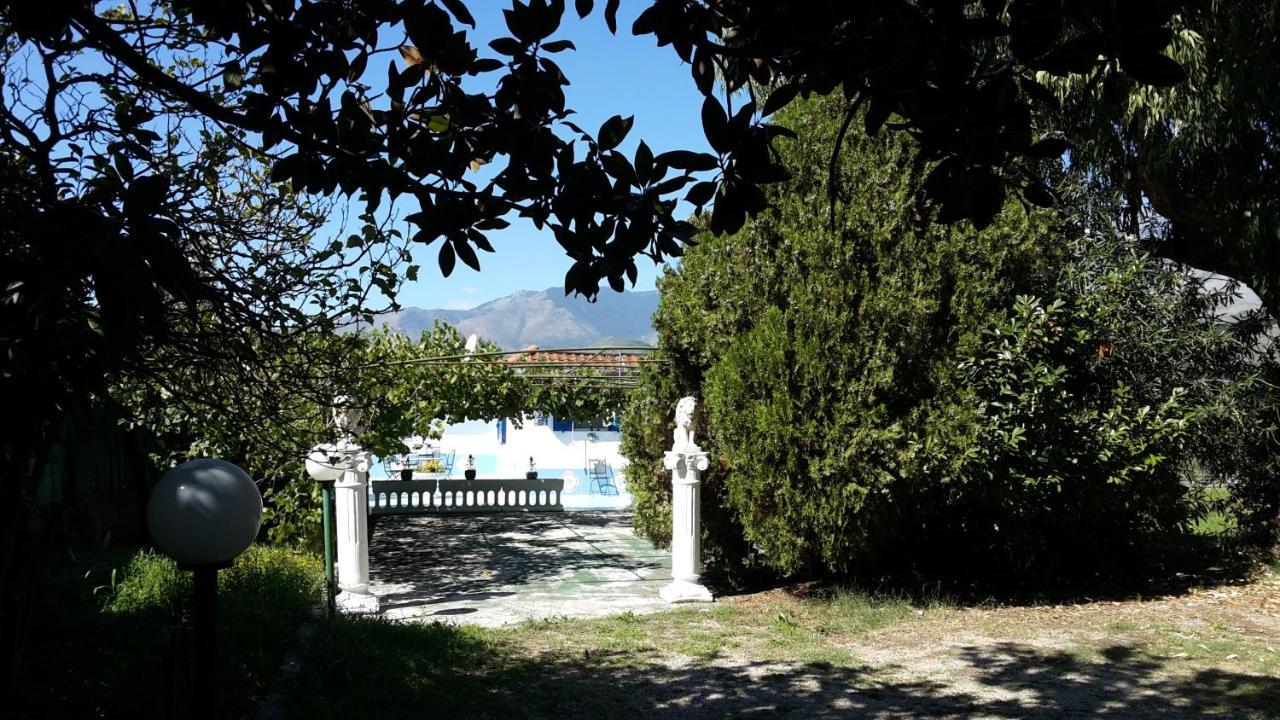 La Marina Gardens Beach スカウリ エクステリア 写真